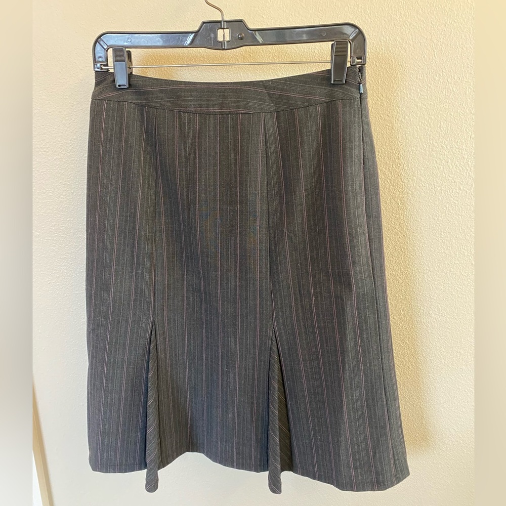Women’s pink & grey skirt